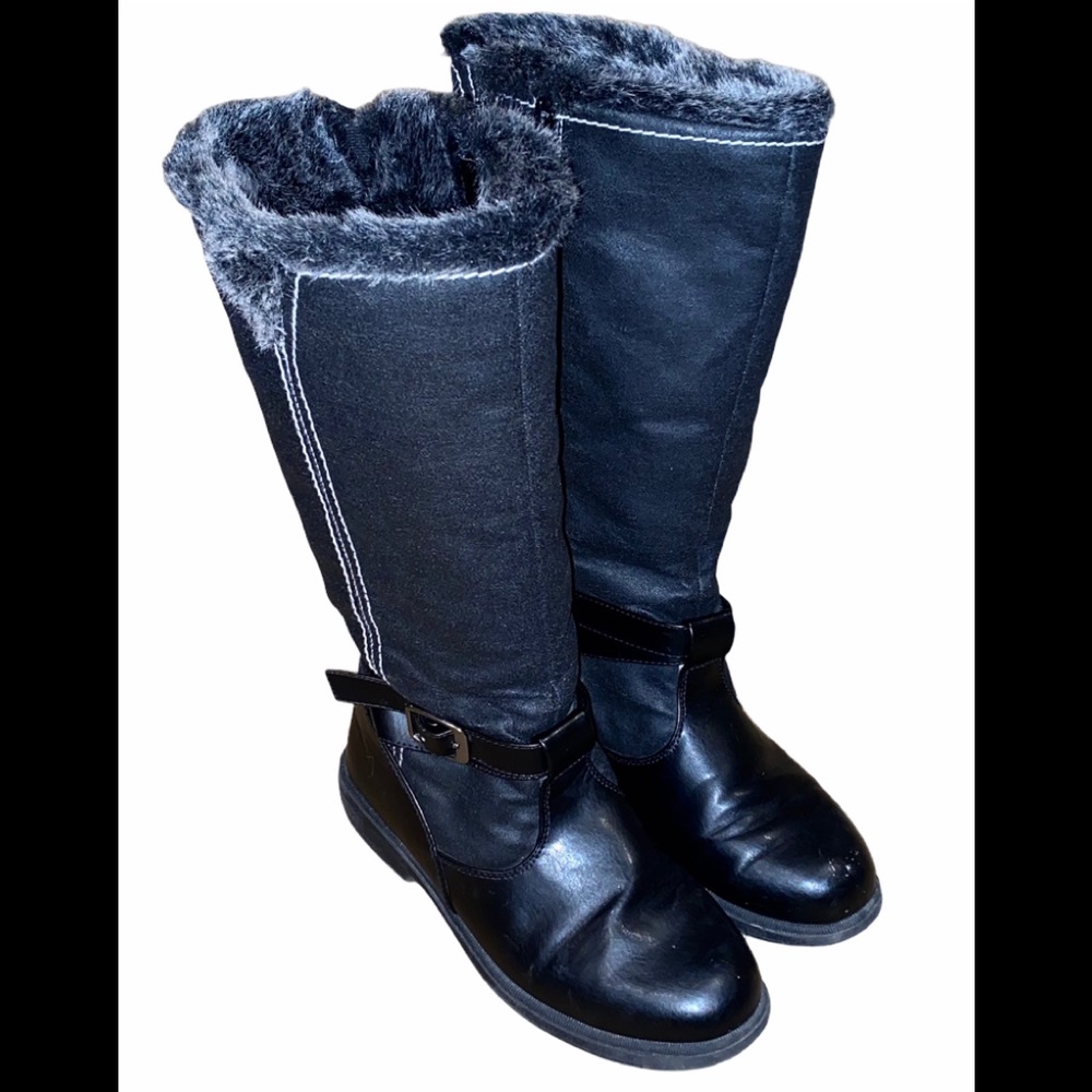 Boston accent black boots size 8 faux fur lined